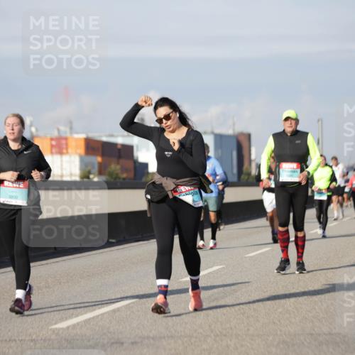 03.10.2025 - Köhlbrandbrückenlauf Jannik Wohlers http://msf.ph/oto/9093950 03.10.2025 10:12:30 Position 3 3800 meine-sportfotos.de