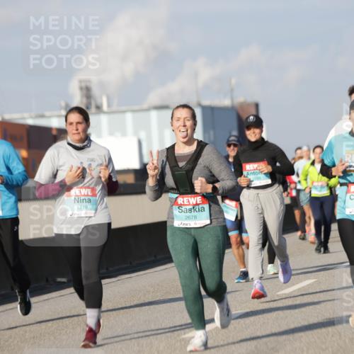 03.10.2025 - Köhlbrandbrückenlauf Jannik Wohlers http://msf.ph/oto/9093952 03.10.2025 10:00:51 Position 3 1719, 2678, 1903 meine-sportfotos.de