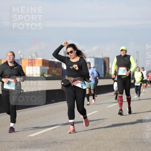 03.10.2025 - Köhlbrandbrückenlauf Jannik Wohlers http://msf.ph/oto/9093963 03.10.2025 10:12:30 Position 3  meine-sportfotos.de
