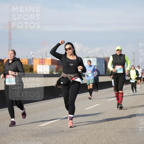 03.10.2025 - Köhlbrandbrückenlauf Jannik Wohlers http://msf.ph/oto/9093967 03.10.2025 10:12:30 Position 3 3800 meine-sportfotos.de