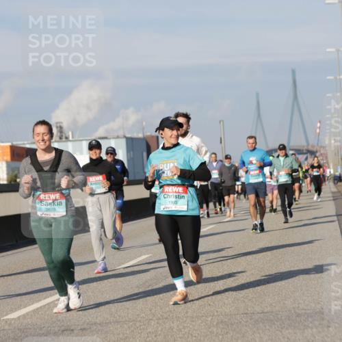 03.10.2025 - Köhlbrandbrückenlauf Jannik Wohlers http://msf.ph/oto/9093981 03.10.2025 10:00:52 Position 3 1719, 2678, 1903 meine-sportfotos.de