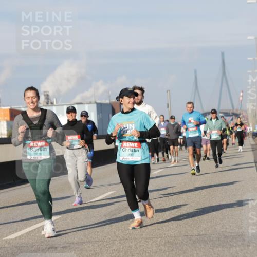 03.10.2025 - Köhlbrandbrückenlauf Jannik Wohlers http://msf.ph/oto/9093986 03.10.2025 10:00:52 Position 3 1719, 2678, 1903 meine-sportfotos.de