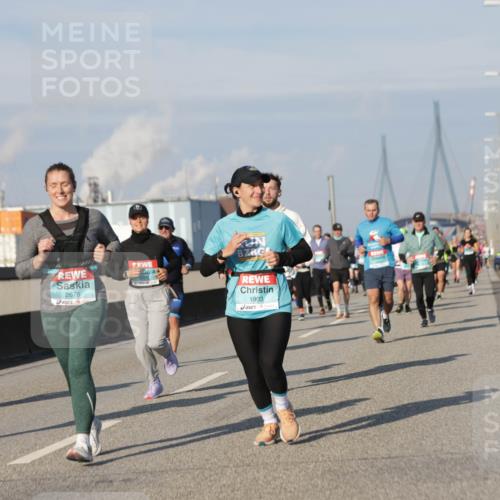 03.10.2025 - Köhlbrandbrückenlauf Jannik Wohlers http://msf.ph/oto/9093990 03.10.2025 10:00:53 Position 3 1719, 2678, 1903 meine-sportfotos.de