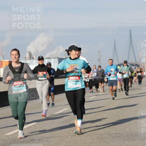 03.10.2025 - Köhlbrandbrückenlauf Jannik Wohlers http://msf.ph/oto/9094006 03.10.2025 10:00:53 Position 3 1719, 2678, 1903 meine-sportfotos.de