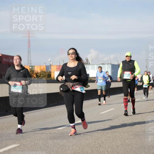 03.10.2025 - Köhlbrandbrückenlauf Jannik Wohlers http://msf.ph/oto/9094008 03.10.2025 10:12:31 Position 3 3800 meine-sportfotos.de