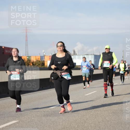 03.10.2025 - Köhlbrandbrückenlauf Jannik Wohlers http://msf.ph/oto/9094013 03.10.2025 10:12:31 Position 3 3800 meine-sportfotos.de