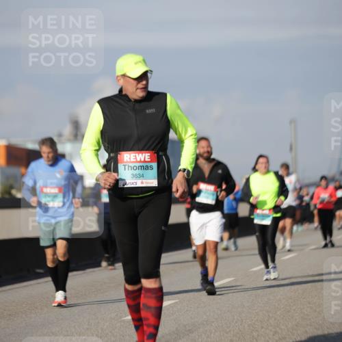 03.10.2025 - Köhlbrandbrückenlauf Jannik Wohlers http://msf.ph/oto/9094022 03.10.2025 10:12:33 Position 3 3634 meine-sportfotos.de