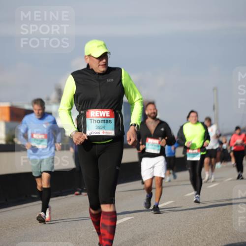03.10.2025 - Köhlbrandbrückenlauf Jannik Wohlers http://msf.ph/oto/9094032 03.10.2025 10:12:33 Position 3 3634 meine-sportfotos.de