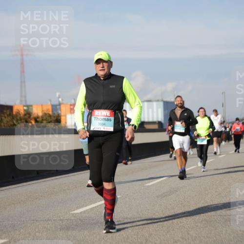 03.10.2025 - Köhlbrandbrückenlauf Jannik Wohlers http://msf.ph/oto/9094051 03.10.2025 10:12:34 Position 3 3634 meine-sportfotos.de