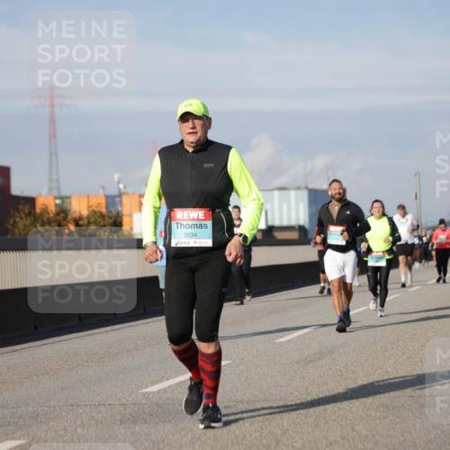 03.10.2025 - Köhlbrandbrückenlauf Jannik Wohlers http://msf.ph/oto/9094058 03.10.2025 10:12:34 Position 3 3634 meine-sportfotos.de