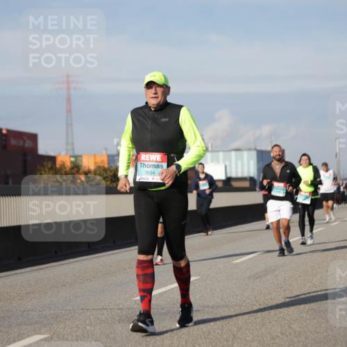 03.10.2025 - Köhlbrandbrückenlauf Jannik Wohlers http://msf.ph/oto/9094067 03.10.2025 10:12:34 Position 3 3634 meine-sportfotos.de