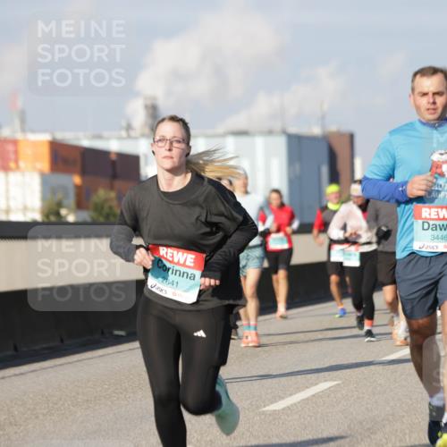 03.10.2025 - Köhlbrandbrückenlauf Jannik Wohlers http://msf.ph/oto/9094093 03.10.2025 10:00:56 Position 3 2641, 3446 meine-sportfotos.de