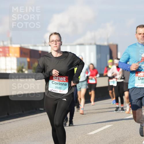 03.10.2025 - Köhlbrandbrückenlauf Jannik Wohlers http://msf.ph/oto/9094106 03.10.2025 10:00:57 Position 3 2641, 3446 meine-sportfotos.de