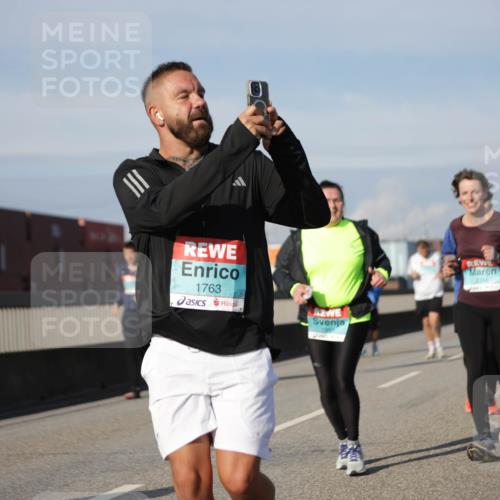 03.10.2025 - Köhlbrandbrückenlauf Jannik Wohlers http://msf.ph/oto/9094166 03.10.2025 10:12:39 Position 3 1763, 2316 meine-sportfotos.de