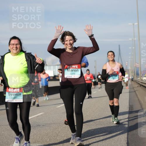 03.10.2025 - Köhlbrandbrückenlauf Jannik Wohlers http://msf.ph/oto/9094212 03.10.2025 10:12:40 Position 3 1991, 2316, 2470 meine-sportfotos.de
