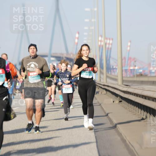 03.10.2025 - Köhlbrandbrückenlauf Jannik Wohlers http://msf.ph/oto/9094223 03.10.2025 10:01:01 Position 3 2789, 2172, 3125 meine-sportfotos.de