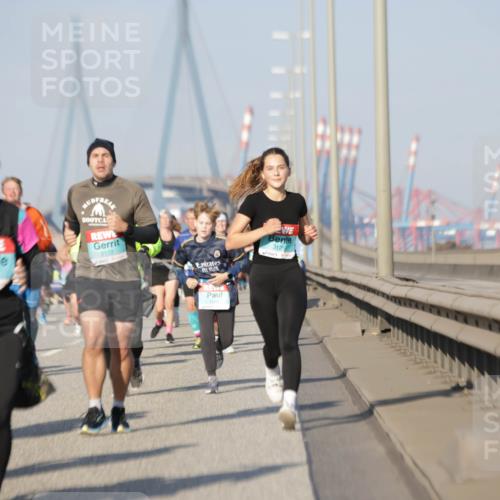 03.10.2025 - Köhlbrandbrückenlauf Jannik Wohlers http://msf.ph/oto/9094231 03.10.2025 10:01:01 Position 3 2789, 2172, 1548, 3125 meine-sportfotos.de
