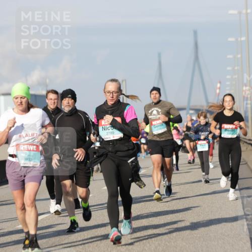 03.10.2025 - Köhlbrandbrückenlauf Jannik Wohlers http://msf.ph/oto/9094264 03.10.2025 10:01:02 Position 3 3833, 2789, 312 meine-sportfotos.de