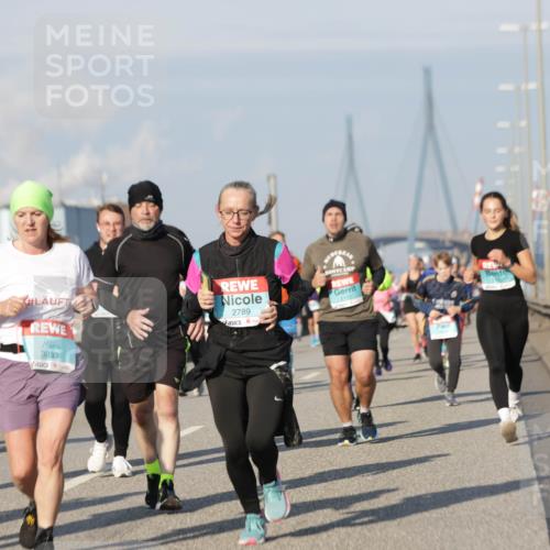 03.10.2025 - Köhlbrandbrückenlauf Jannik Wohlers http://msf.ph/oto/9094286 03.10.2025 10:01:02 Position 3 2789, 3833 meine-sportfotos.de