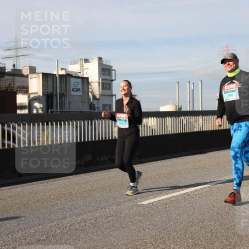 03.10.2025 - Köhlbrandbrückenlauf Lena Gebhardt http://msf.ph/oto/9094309 03.10.2025 10:09:10 Position 2 2463 meine-sportfotos.de
