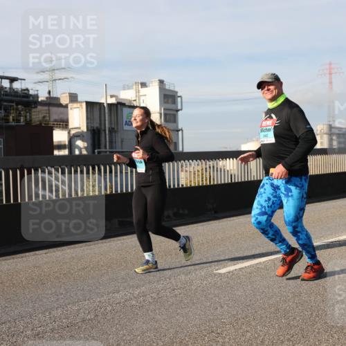 03.10.2025 - Köhlbrandbrückenlauf Lena Gebhardt http://msf.ph/oto/9094314 03.10.2025 10:09:10 Position 2 2463 meine-sportfotos.de