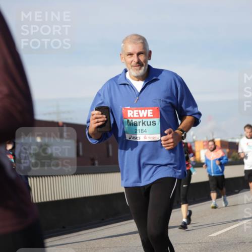 03.10.2025 - Köhlbrandbrückenlauf Jannik Wohlers http://msf.ph/oto/9094318 03.10.2025 10:12:42 Position 3 2184, 2470 meine-sportfotos.de