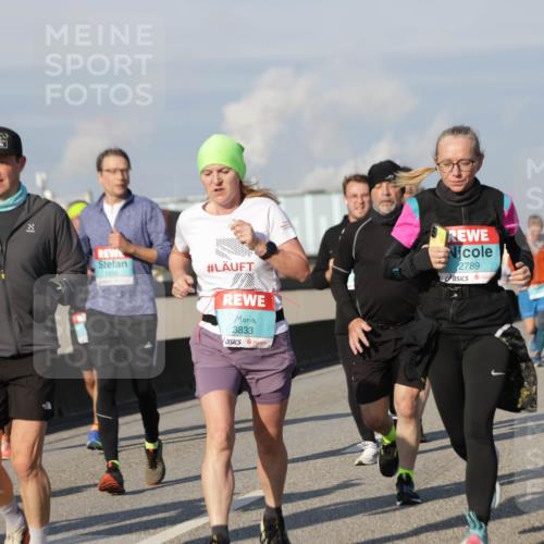 03.10.2025 - Köhlbrandbrückenlauf Jannik Wohlers http://msf.ph/oto/9094319 03.10.2025 10:01:03 Position 3 1556, 3833, 2789 meine-sportfotos.de