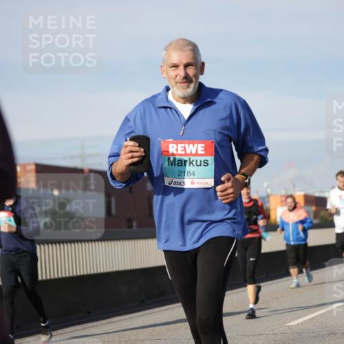 03.10.2025 - Köhlbrandbrückenlauf Jannik Wohlers http://msf.ph/oto/9094322 03.10.2025 10:12:42 Position 3 2184, 2470 meine-sportfotos.de