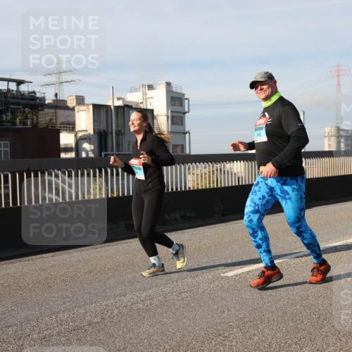 03.10.2025 - Köhlbrandbrückenlauf Lena Gebhardt http://msf.ph/oto/9094325 03.10.2025 10:09:10 Position 2  meine-sportfotos.de