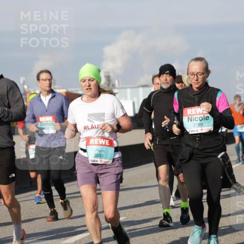 03.10.2025 - Köhlbrandbrückenlauf Jannik Wohlers http://msf.ph/oto/9094337 03.10.2025 10:01:03 Position 3 3833, 2789 meine-sportfotos.de