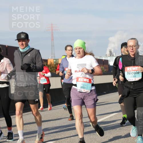 03.10.2025 - Köhlbrandbrückenlauf Jannik Wohlers http://msf.ph/oto/9094343 03.10.2025 10:01:04 Position 3 3833, 2789, 2172 meine-sportfotos.de