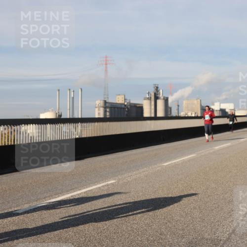 03.10.2025 - Köhlbrandbrückenlauf Lena Gebhardt http://msf.ph/oto/9094362 03.10.2025 10:09:11 Position 2  meine-sportfotos.de