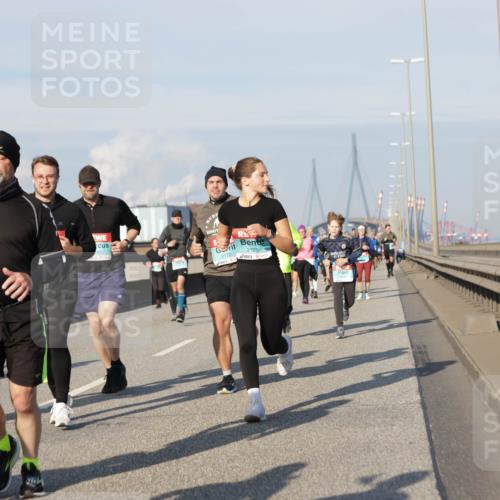 03.10.2025 - Köhlbrandbrückenlauf Jannik Wohlers http://msf.ph/oto/9094378 03.10.2025 10:01:05 Position 3 2172, 3125 meine-sportfotos.de