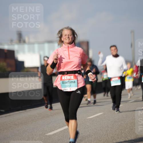 03.10.2025 - Köhlbrandbrückenlauf Jannik Wohlers http://msf.ph/oto/9094381 03.10.2025 10:12:48 Position 3 2457 meine-sportfotos.de