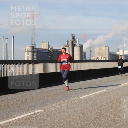 03.10.2025 - Köhlbrandbrückenlauf Lena Gebhardt http://msf.ph/oto/9094393 03.10.2025 10:09:14 Position 2  meine-sportfotos.de