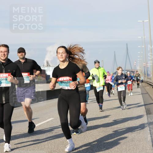 03.10.2025 - Köhlbrandbrückenlauf Jannik Wohlers http://msf.ph/oto/9094399 03.10.2025 10:01:06 Position 3 85, 8557, 3125 meine-sportfotos.de