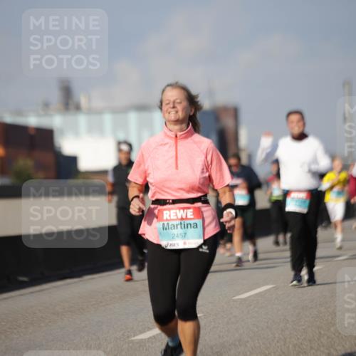 03.10.2025 - Köhlbrandbrückenlauf Jannik Wohlers http://msf.ph/oto/9094401 03.10.2025 10:12:48 Position 3 2457 meine-sportfotos.de