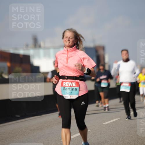 03.10.2025 - Köhlbrandbrückenlauf Jannik Wohlers http://msf.ph/oto/9094425 03.10.2025 10:12:48 Position 3 2457 meine-sportfotos.de