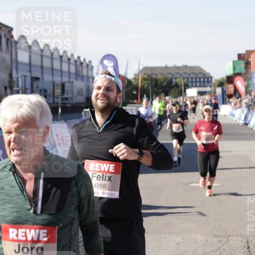 03.10.2025 - Köhlbrandbrückenlauf Jannik Wohlers http://msf.ph/oto/9094449 03.10.2025 13:20:36 Ziel 4269, 4385, 4476, 4570, 4591, 4672, 4739, 4790, 4859, 5082, 5543, 5631, 6777, 6807 meine-sportfotos.de