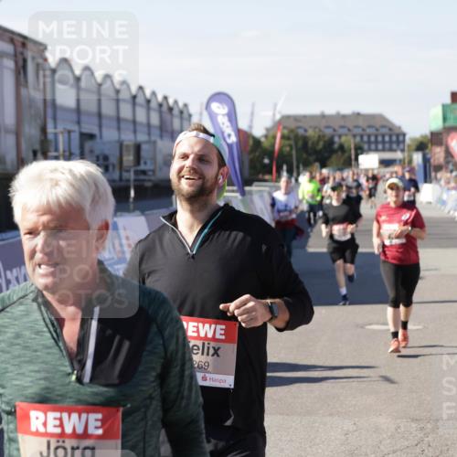 03.10.2025 - Köhlbrandbrückenlauf Jannik Wohlers http://msf.ph/oto/9094465 03.10.2025 13:20:36 Ziel 4269, 4385, 4476, 4570, 4591, 4672, 4739, 4790, 4859, 5082, 5543, 5631, 6777, 6807 meine-sportfotos.de