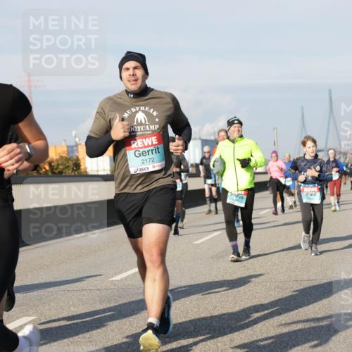 03.10.2025 - Köhlbrandbrückenlauf Jannik Wohlers http://msf.ph/oto/9094478 03.10.2025 10:01:07 Position 3 3125, 2172 meine-sportfotos.de