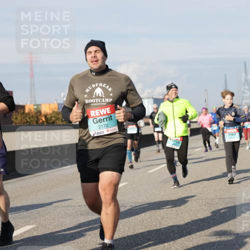03.10.2025 - Köhlbrandbrückenlauf Jannik Wohlers http://msf.ph/oto/9094499 03.10.2025 10:01:07 Position 3 125, 2172 meine-sportfotos.de