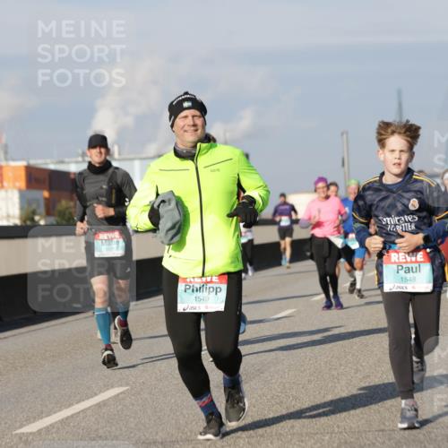 03.10.2025 - Köhlbrandbrückenlauf Jannik Wohlers http://msf.ph/oto/9094509 03.10.2025 10:01:08 Position 3 1031, 1549, 1548 meine-sportfotos.de