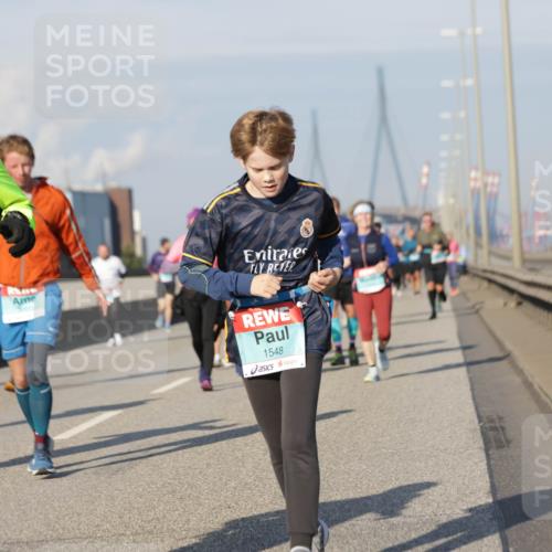 03.10.2025 - Köhlbrandbrückenlauf Jannik Wohlers http://msf.ph/oto/9094537 03.10.2025 10:01:09 Position 3 1549, 1548 meine-sportfotos.de