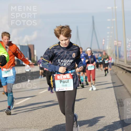 03.10.2025 - Köhlbrandbrückenlauf Jannik Wohlers http://msf.ph/oto/9094543 03.10.2025 10:01:09 Position 3 1549, 1548 meine-sportfotos.de