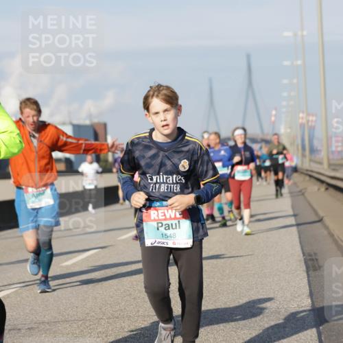 03.10.2025 - Köhlbrandbrückenlauf Jannik Wohlers http://msf.ph/oto/9094558 03.10.2025 10:01:09 Position 3 1549, 1548 meine-sportfotos.de