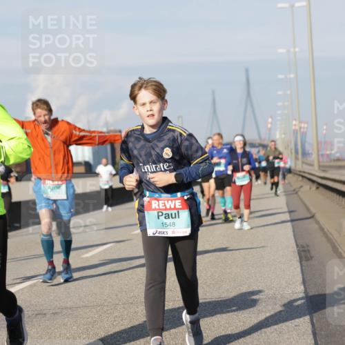 03.10.2025 - Köhlbrandbrückenlauf Jannik Wohlers http://msf.ph/oto/9094577 03.10.2025 10:01:09 Position 3 1549, 1548 meine-sportfotos.de