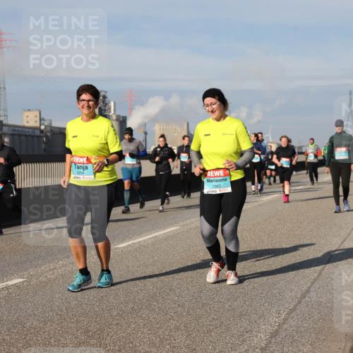 03.10.2025 - Köhlbrandbrückenlauf Lena Gebhardt http://msf.ph/oto/9094590 03.10.2025 10:09:20 Position 2 3254, 1963 meine-sportfotos.de