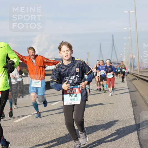 03.10.2025 - Köhlbrandbrückenlauf Jannik Wohlers http://msf.ph/oto/9094596 03.10.2025 10:01:09 Position 3 549, 1548 meine-sportfotos.de