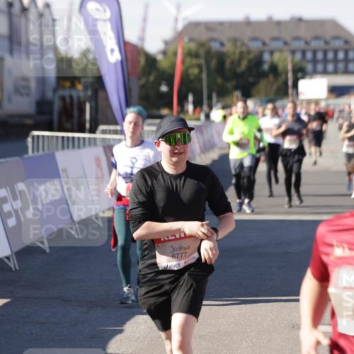 03.10.2025 - Köhlbrandbrückenlauf Jannik Wohlers http://msf.ph/oto/9094609 03.10.2025 13:20:39 Ziel 4269, 4476, 4646, 4790, 4859, 5488, 5543, 5631, 5918, 5920, 6777, 6807 meine-sportfotos.de